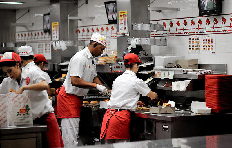 In-N-Out drive-through queue